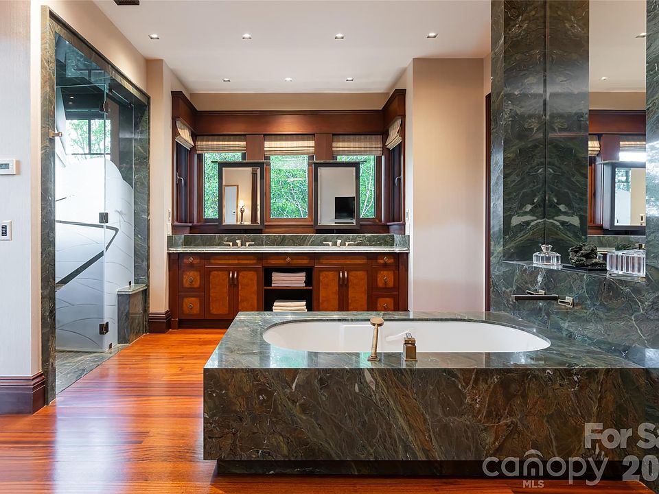 34th image of 66 N Deerhaven Ln