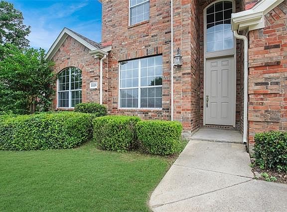 4th image of 2225 Great Bear Ln