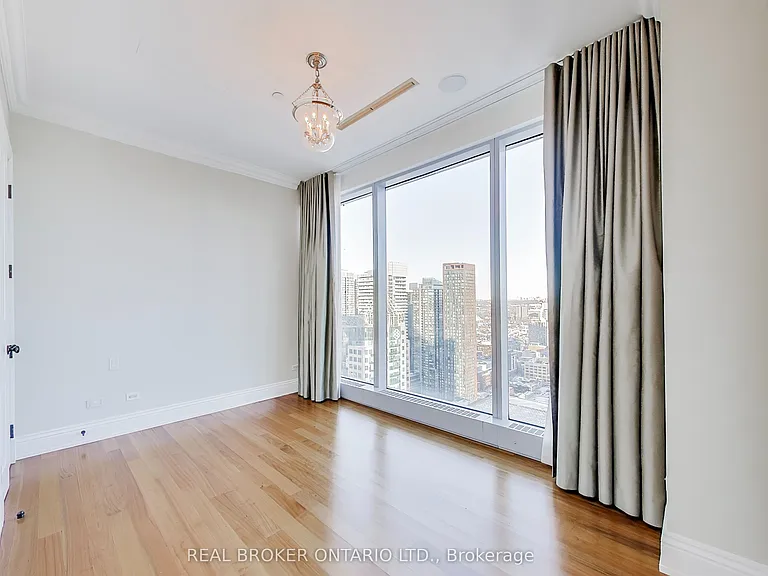 183 Wellington St W #3503 — Photo 25