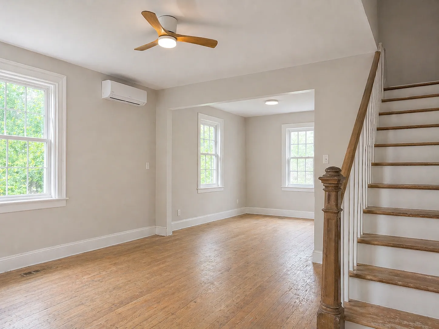 6 bed, 2100 sqft, $4,100 — Photo 2