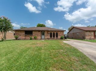 1317 Northbrook Dr, Angleton, TX 77515