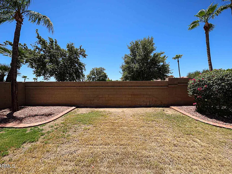 3305 E Wildwood Dr — Photo 30