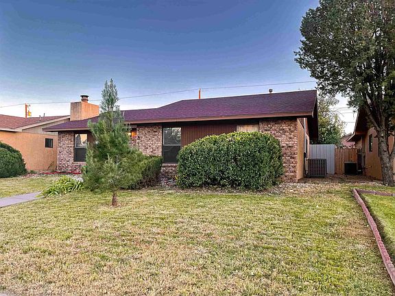 3rd image of 1022 Ivy Dr