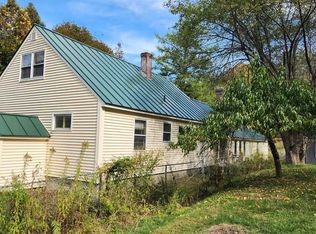 45 Chase St, Claremont, NH 03743