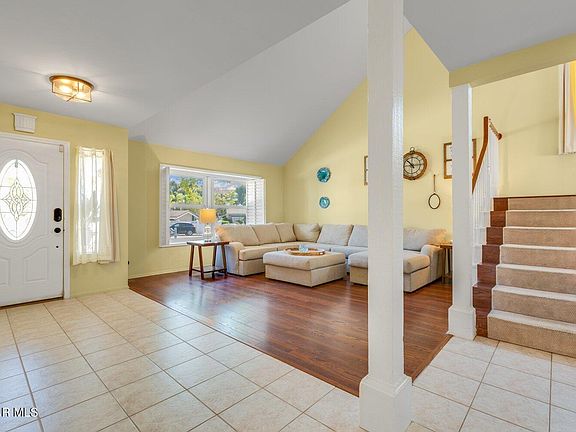4th image of 529 Melbourne Ct