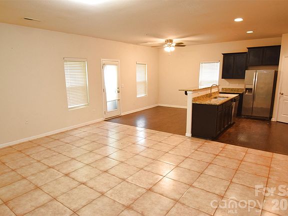 3rd image of 7226 Agava Ln