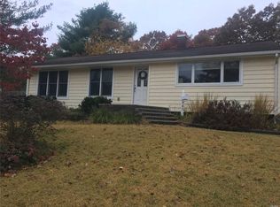 30 Fawn Ln W, South Setauket, NY 11720