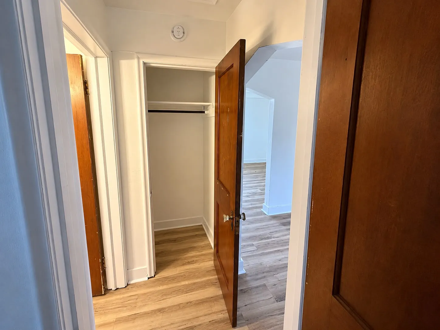 2 bed, 800 sqft, $1,200 — Photo 2