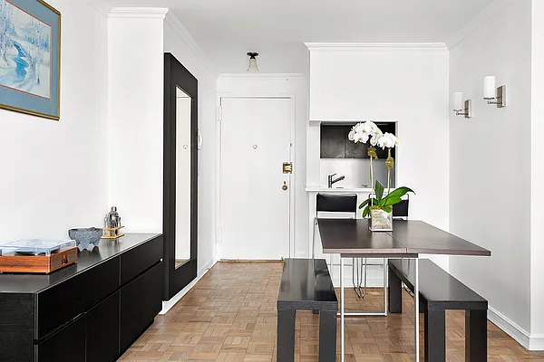 Sold by Compass | media 4