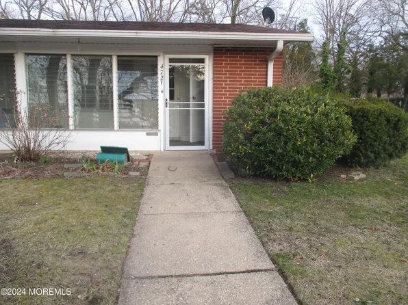 472F Thornbury Court, Lakewood, NJ 08701