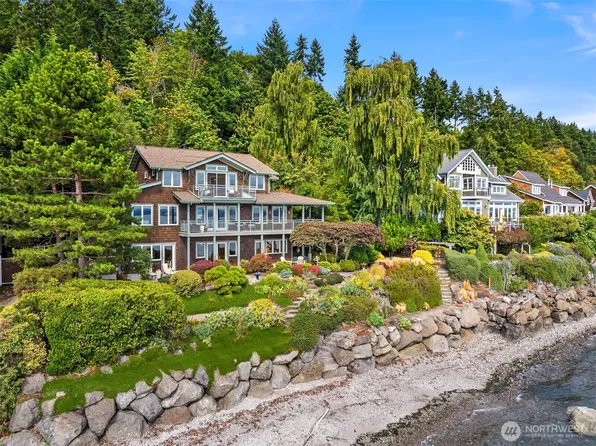 9889 NE South Beach Drive, Bainbridge Island, WA 98110