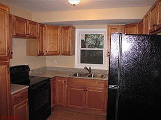 4th image of 1324 Willingham Dr