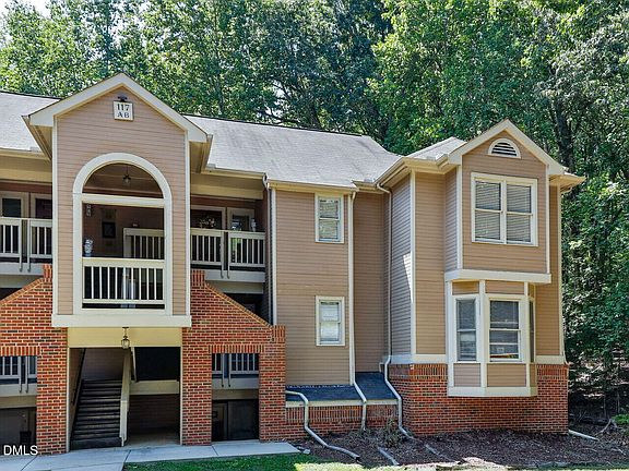 2nd image of 117 Abingdon Ct