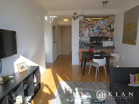 Rented by Kian Realty | media 29