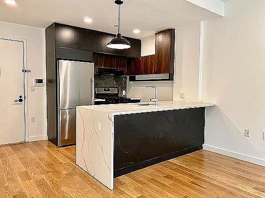 2nd image of 21 E 19th St #4