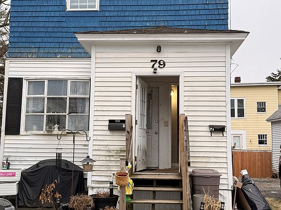 2nd image of 79 Willow St #2
