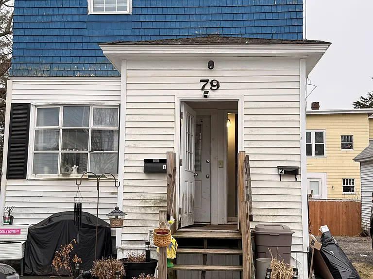 79 Willow St #2 — Photo 1