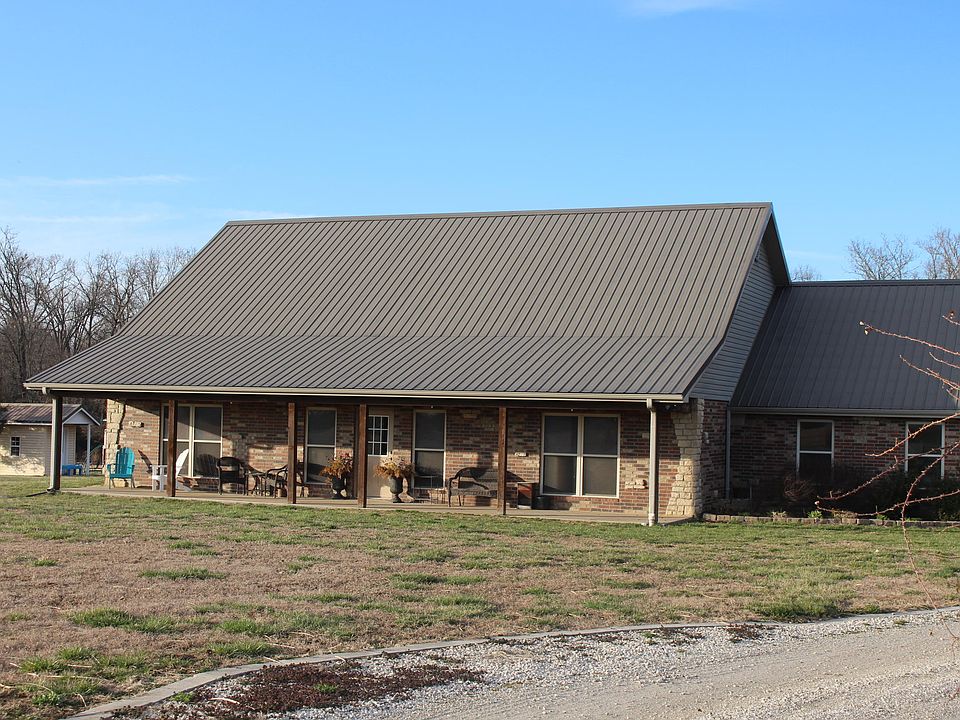 1st image of 19 Nathan Ln