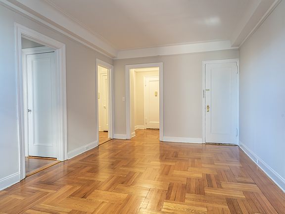 3rd image of 698 W End Ave APT 10D