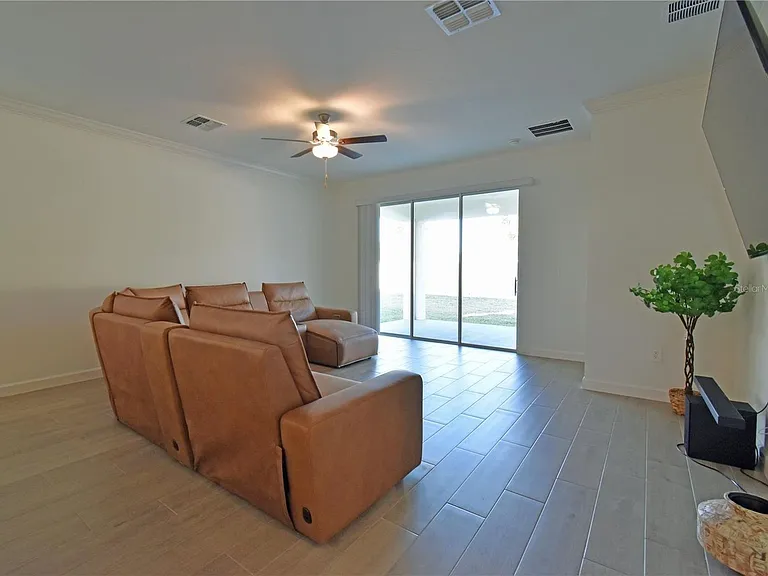17304 Banded Gold Ln — Photo 21