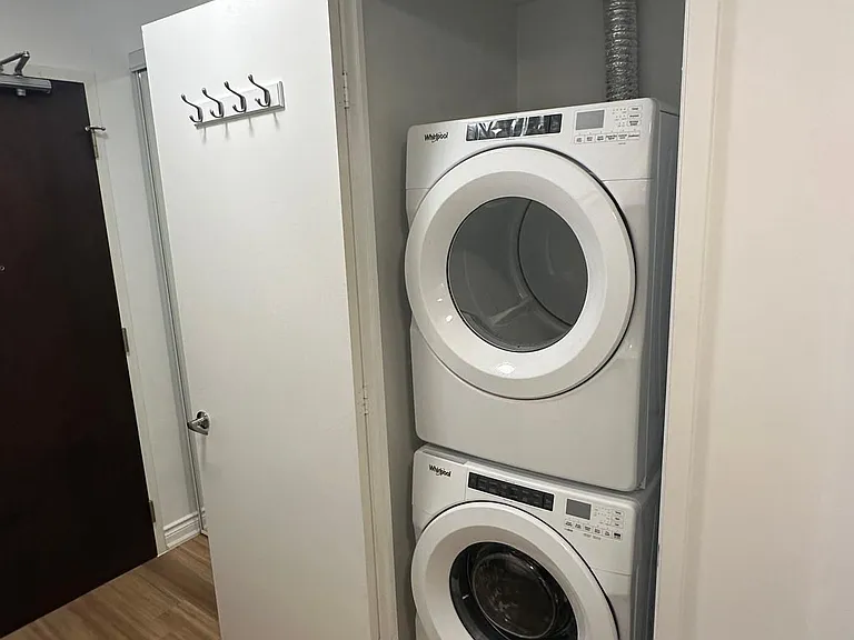 85 Bloor St E #1114 — Photo 10