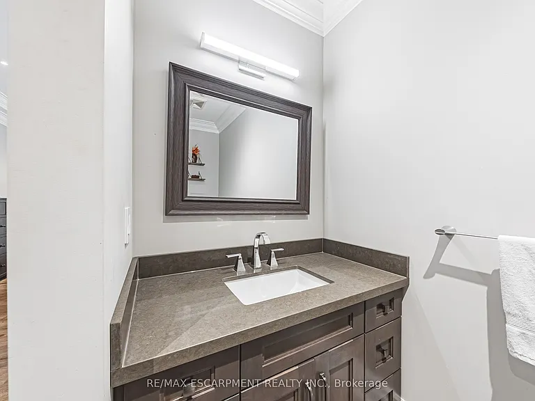 597 Old York Rd — Photo 35