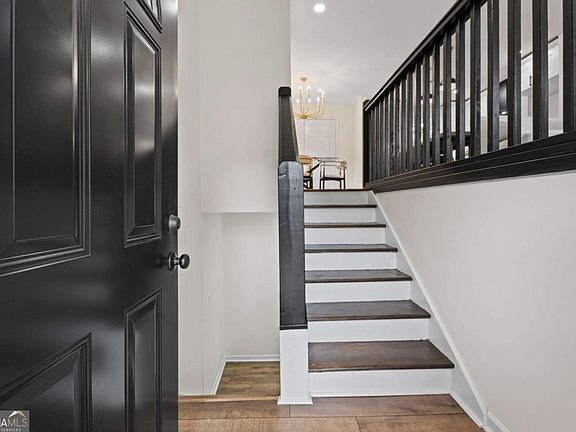 2nd image of 2648 Crestdale Cir SE