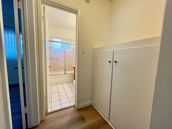 4th image of 1724 Colby Ave #7c9a494a9