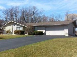 14620 Mesa Ct, Brookfield, WI 53005