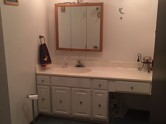 4th image of 153 Carlyle Way