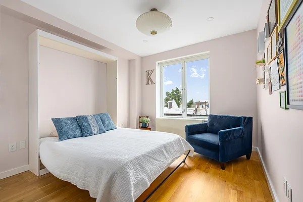 Sold by Compass | media 8