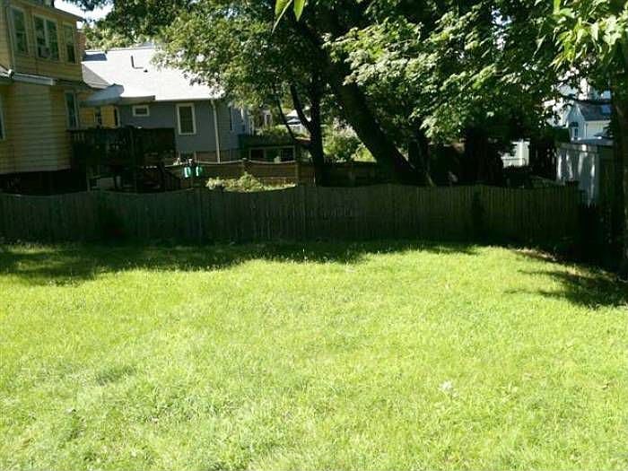 2nd image of 311 Vermont St APT 2