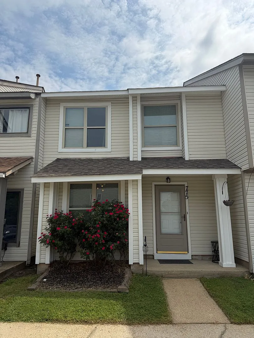 Ocean Lakes Three Bedroom Townhome — Photo 1
