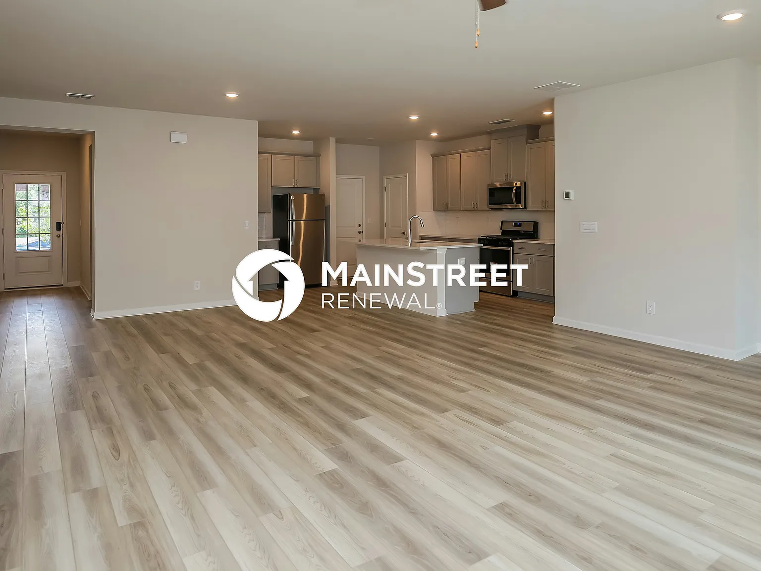 1347 Sunny Lake Drive — Photo 2