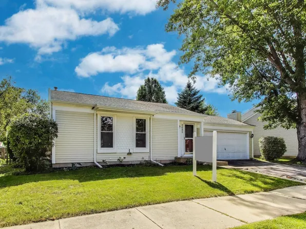 2695 Stoneybrook Ln, Aurora, IL 60502