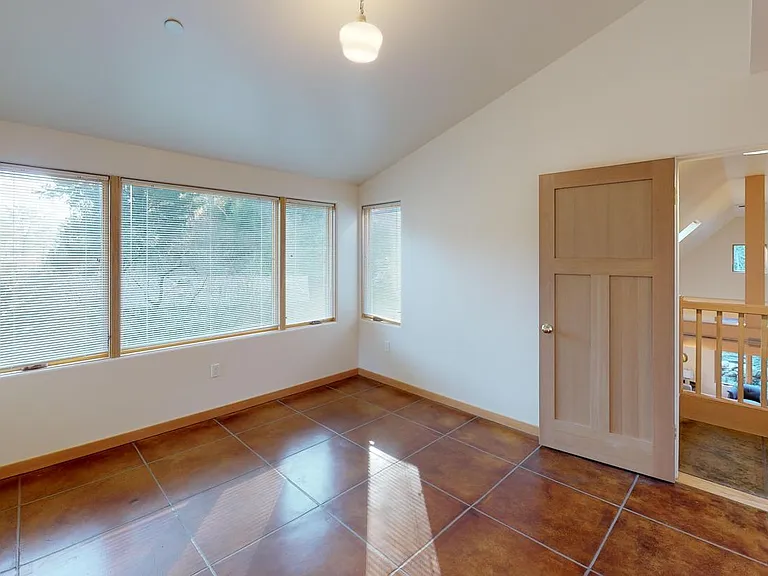 6540 Valley View Rd — Photo 14