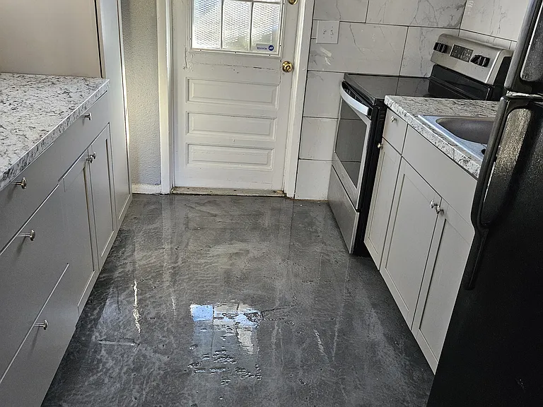 3208 N 48th St #B — Photo 2