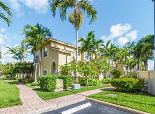 406 Lake Monterey Cir, Boynton Beach, FL 33426