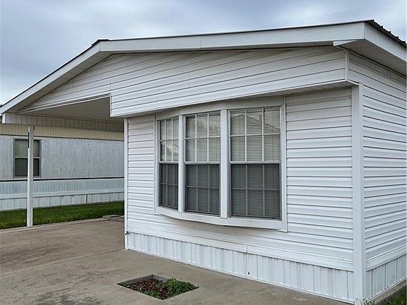 4th image of 2808 Mesa Verde Dr