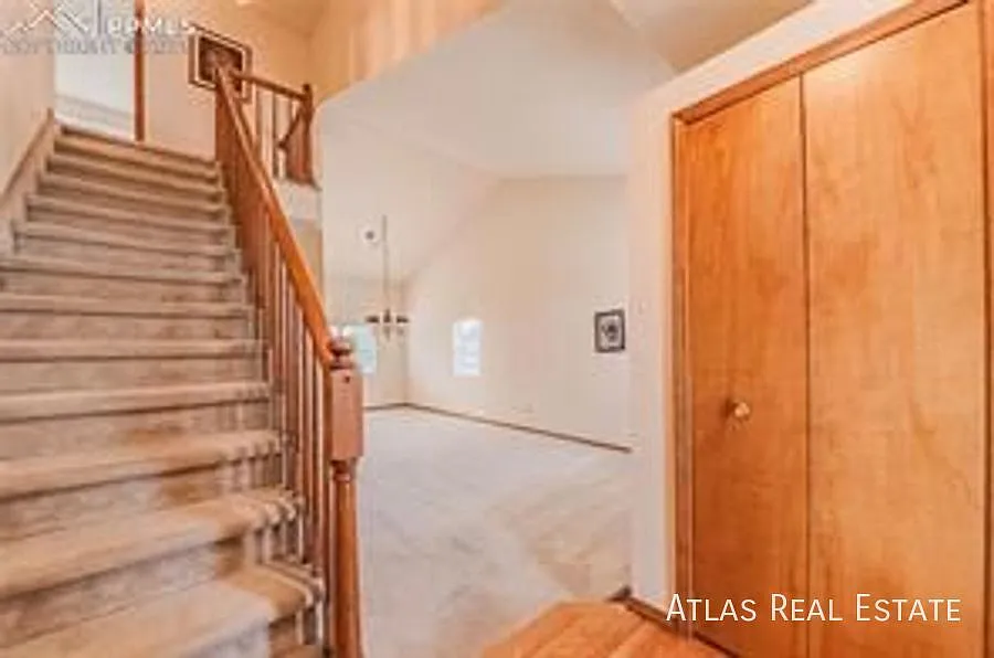 Coming Soon || Spacious 3 Bed 3 Bath Located On A Corner Lot In District 20 Schools!! — Photo 3