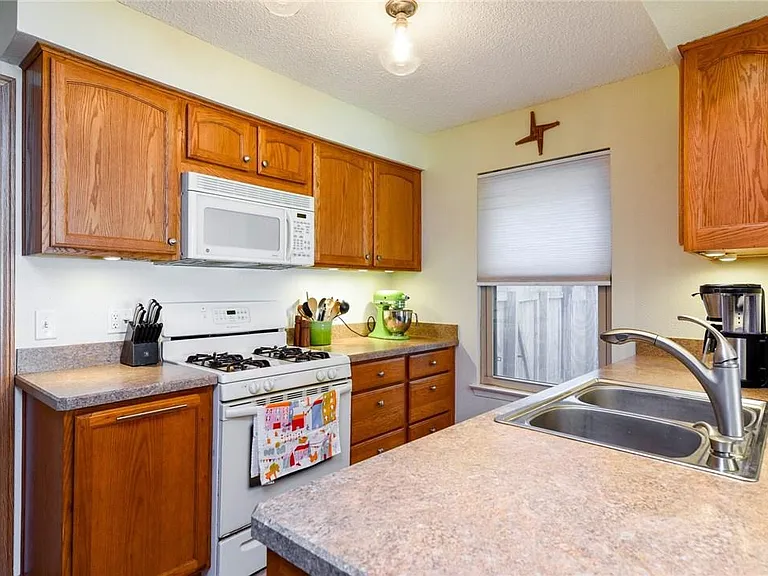 12916 Pegasus St — Photo 12