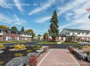 27 Braemar Dr APT 12, Liverpool, NY 13090