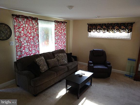 4th image of 3370 Whitehall Dr