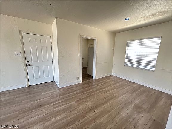 5th image of 1711 Santa Paula Dr