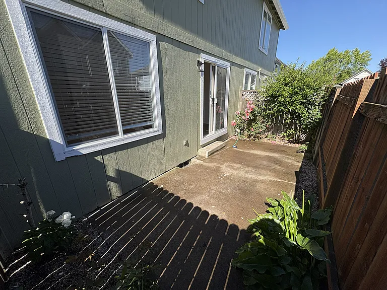 2590 16th Ave SE — Photo 25