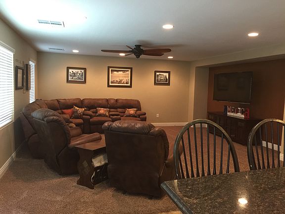 4th image of 9272 Edgeworth Pl