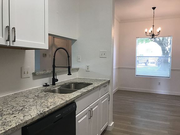 3rd image of 12166 Metric Blvd APT 171