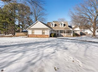 2 E 28th Cir, Fayetteville, AR 72701
