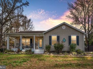 114 Fairfax Dr, Colonial Beach, VA 22443