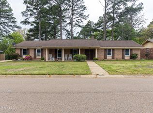 6071 Waverly Dr, Jackson, MS 39206